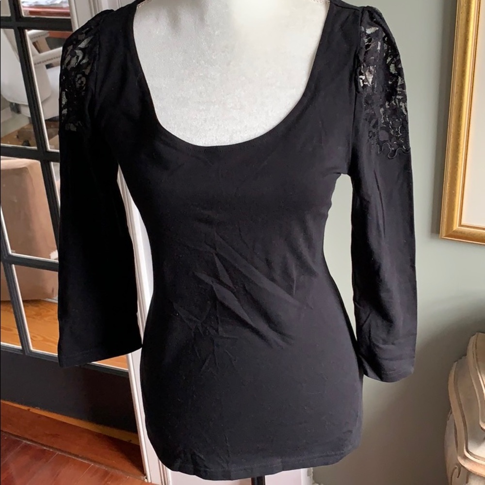 H&M Black Size Medium Shoulder Lace Detail Top